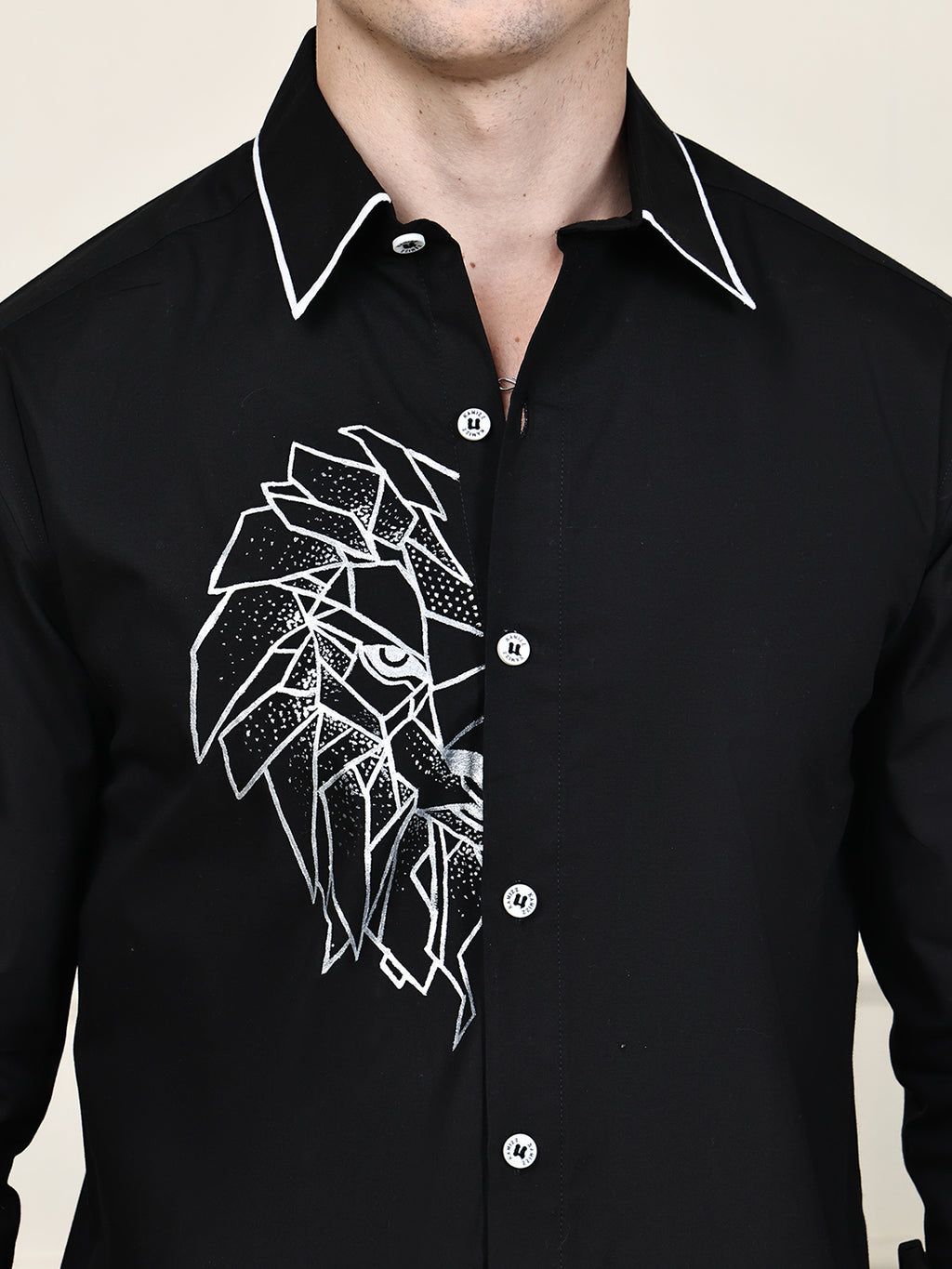 Kamizz Black Lion — Hand-Painted Edition